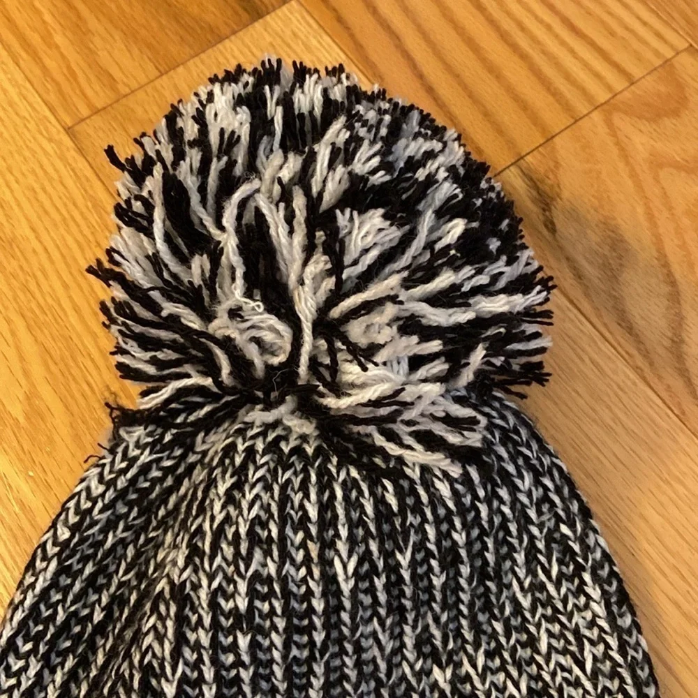 NEW Calvin Klein black & white hat with pom